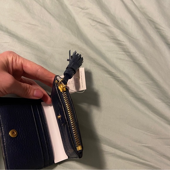 Tory Burch Taylor Mini Wallet - Picture 5 of 9
